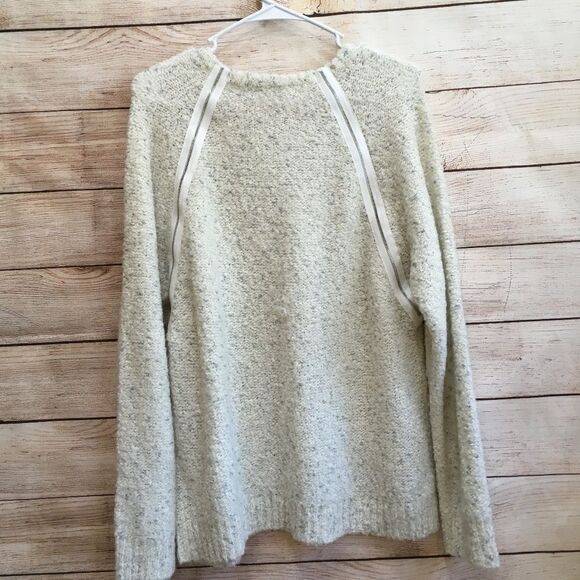 TOWNSEN SWEATER IN CREAM WITH SILVER METALLIC ACCENTS - Picture 6 of 6